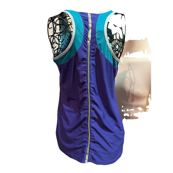 Lot of 3 Women’s Racerback Tank Tops Small Nike, Avia & Unbranded Activewear - Picture 3 of 7